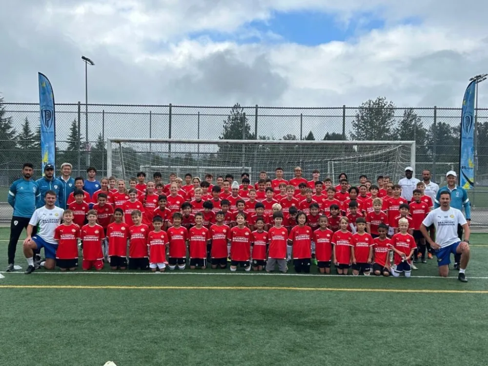 Path to Pro players and PSV coaches together on the training field